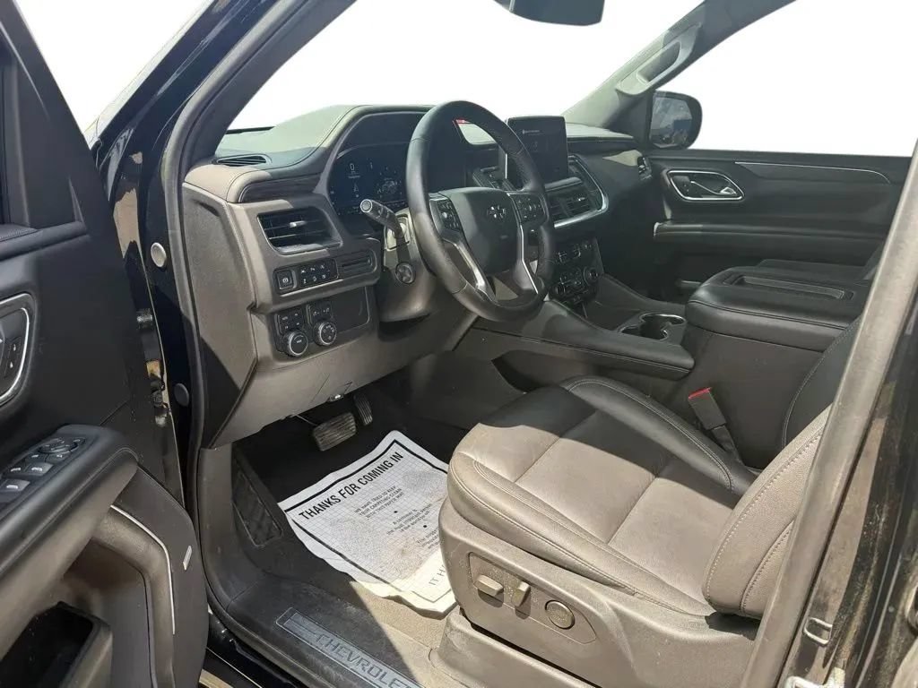 Used 2024 Chevrolet Tahoe Z71 w/ Luxury Package AWD/4WD image 10