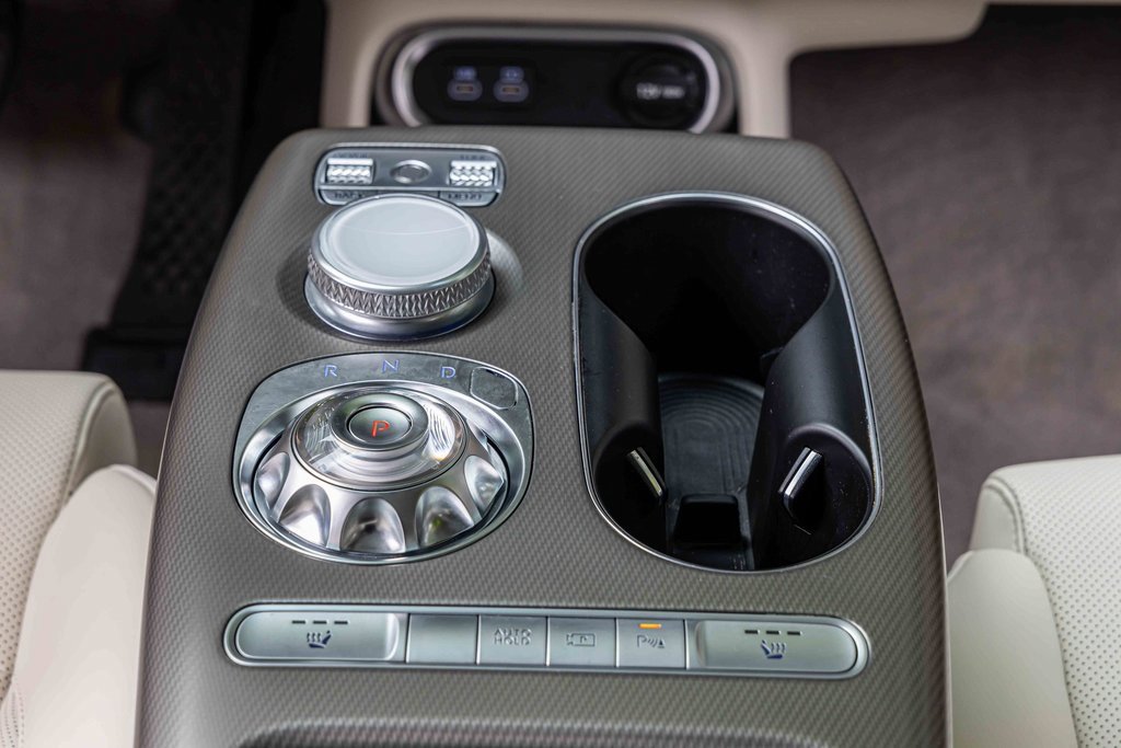 Used 2024 Genesis GV60 RWD image 13