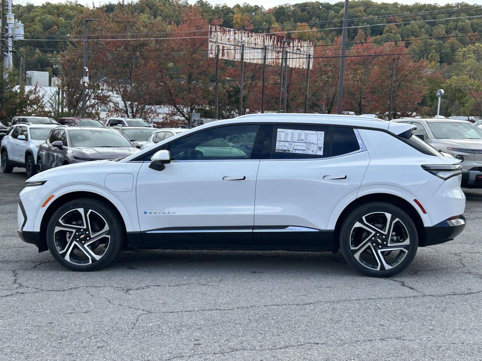 New 2026 Chevrolet Equinox EV LT image 6