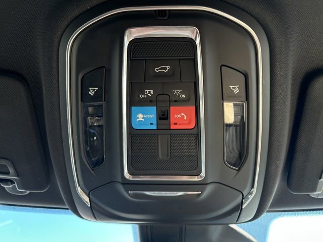 Used 2024 Jeep Grand Cherokee Limited w/ Black Appearance Package image 48