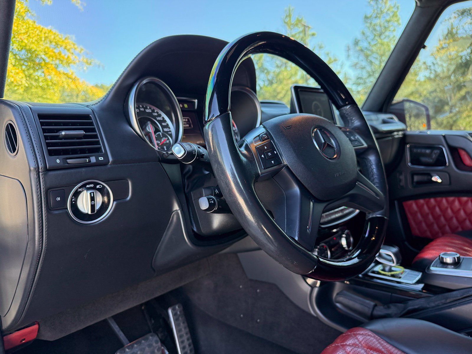 Used 2014 Mercedes-Benz G 63 AMG 4MATIC image 22