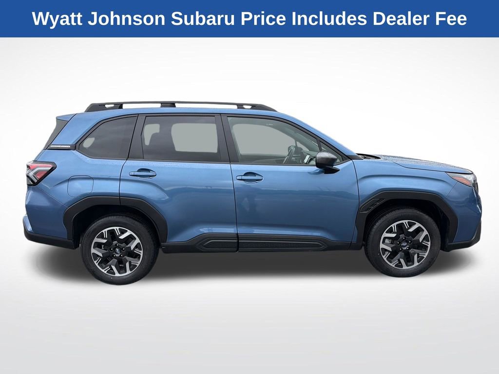 Used 2025 Subaru Forester Premium AWD/4WD image 9