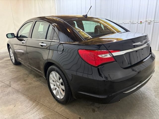 Used 2013 Chrysler 200 Limited FWD image 8