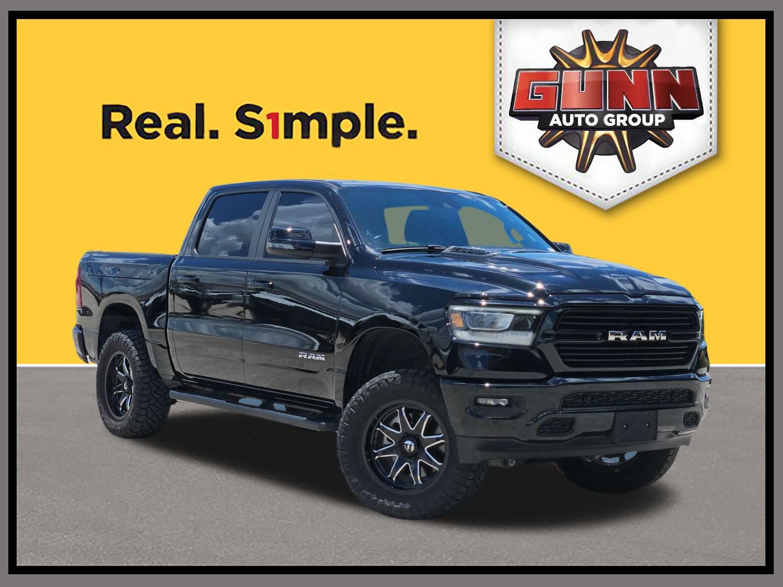Used 2024 RAM 1500 Laramie AWD/4WD image 1
