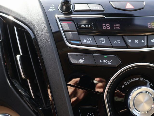 Used 2024 Acura RDX SH-AWD image 37