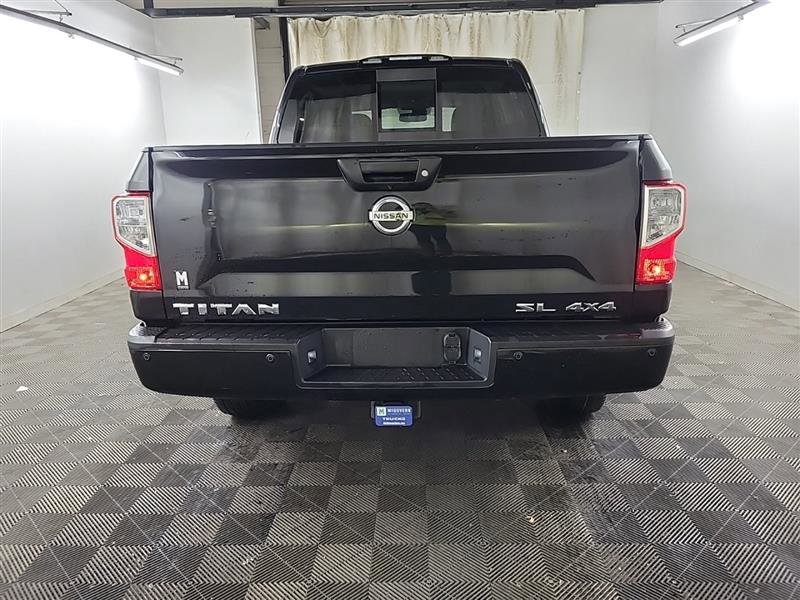 Used 2019 Nissan Titan SL w/ Chrome Package image 5