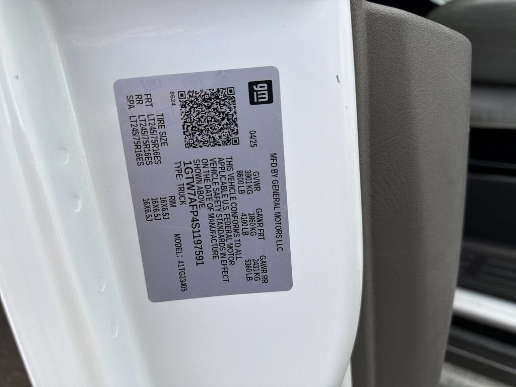 Certified 2025 GMC Savana 2500 w/ Driver Convenience Package RWD image 30