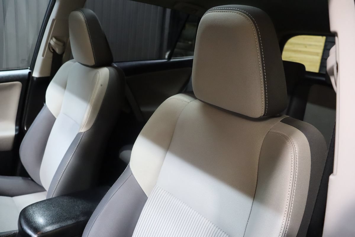 Used 2014 Toyota RAV4 XLE AWD/4WD image 34