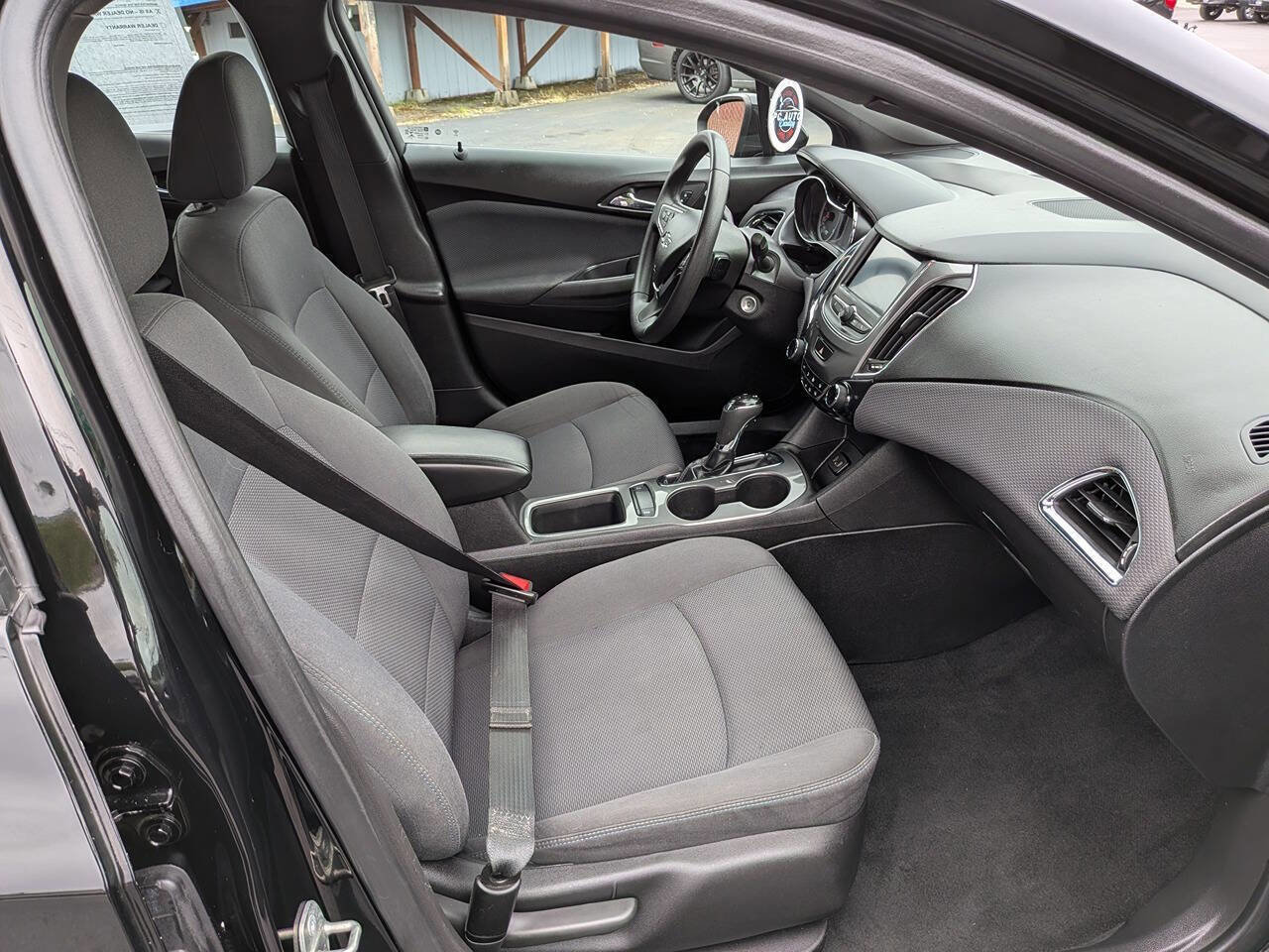 Used 2019 Chevrolet Cruze LT w/ RS Package FWD image 25