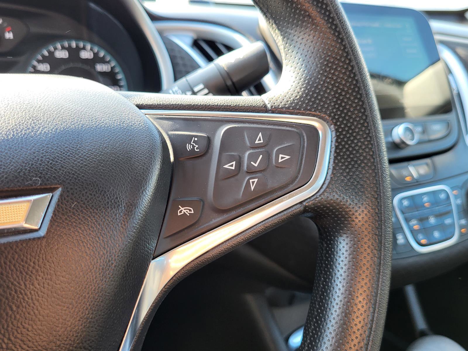 Used 2023 Chevrolet Malibu LT FWD image 23