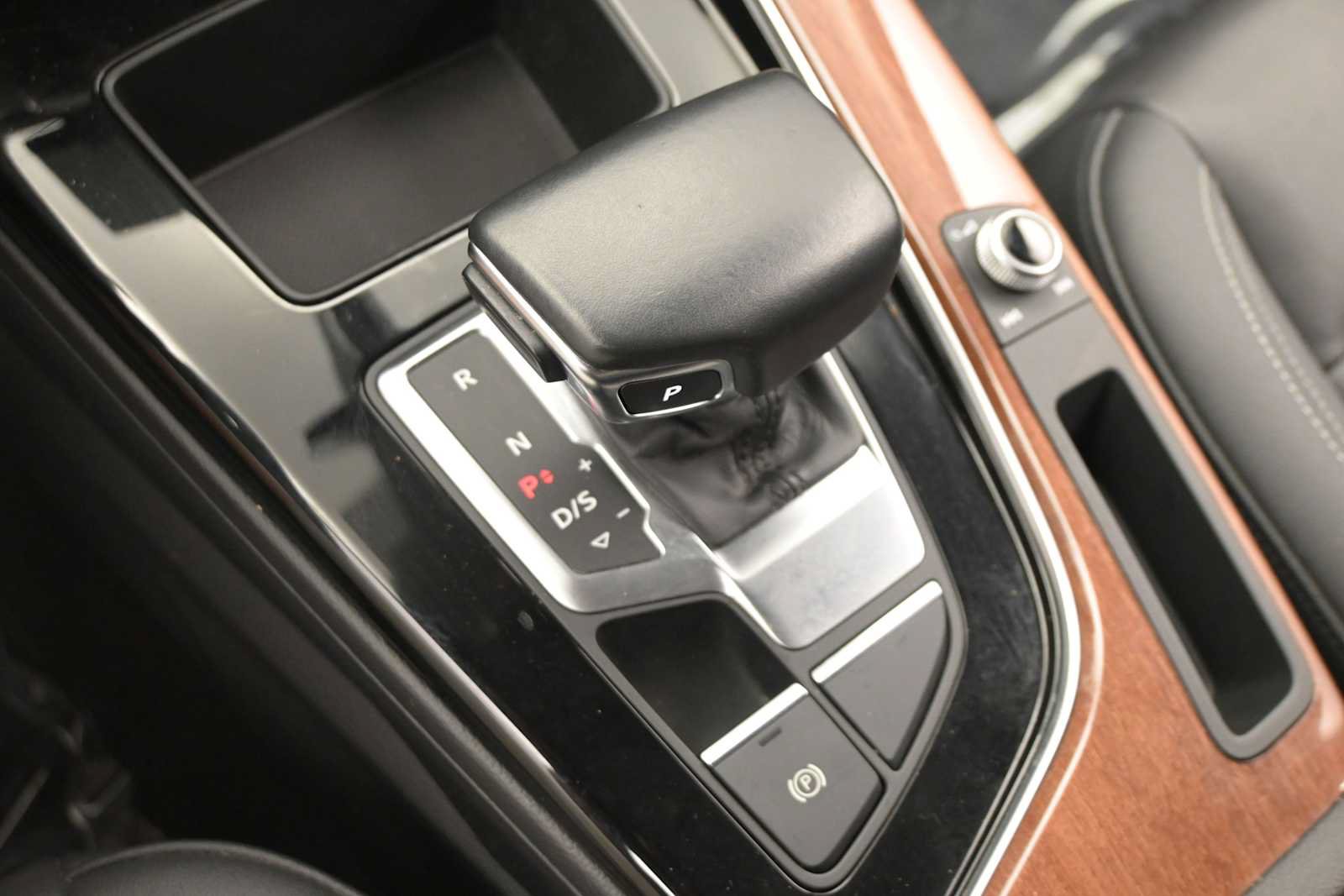 Used 2021 Audi A4 2.0T Premium w/ Convenience Package AWD/4WD image 20