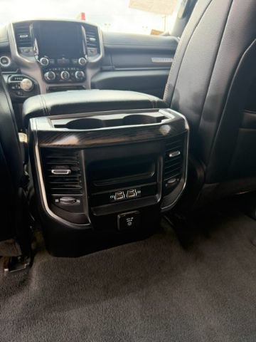 Used 2024 RAM 1500 Laramie AWD/4WD image 12