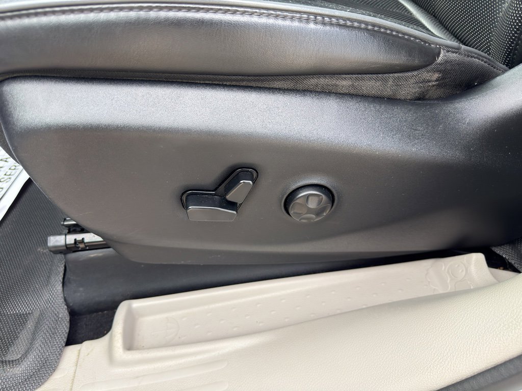 Used 2020 Chrysler Pacifica Limited w/ Advanced Safetytec Group image 11