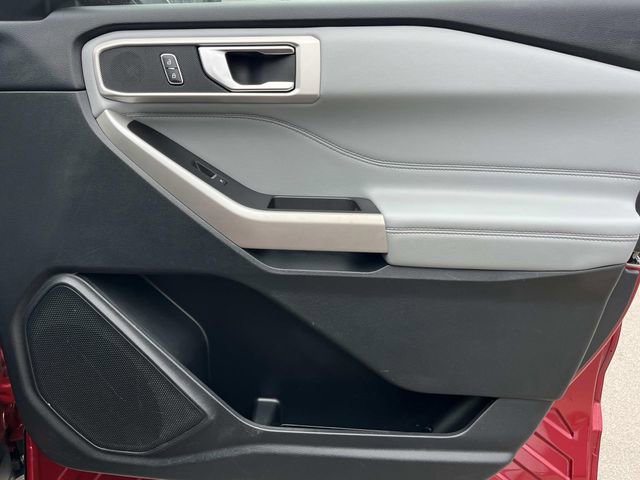 Certified 2022 Ford Explorer XLT w/ Equipment Group 202A AWD/4WD image 25