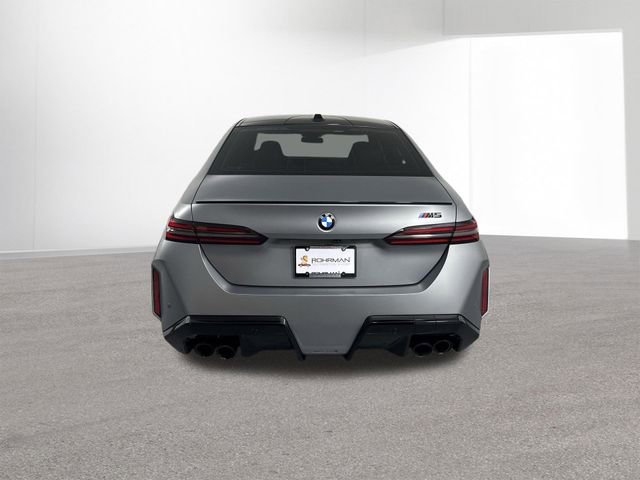 Used 2026 BMW M5 w/ Executive Package image 32