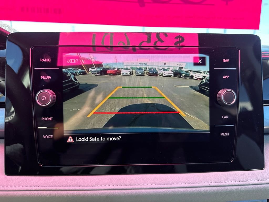 New 2026 Volkswagen Taos SEL image 24