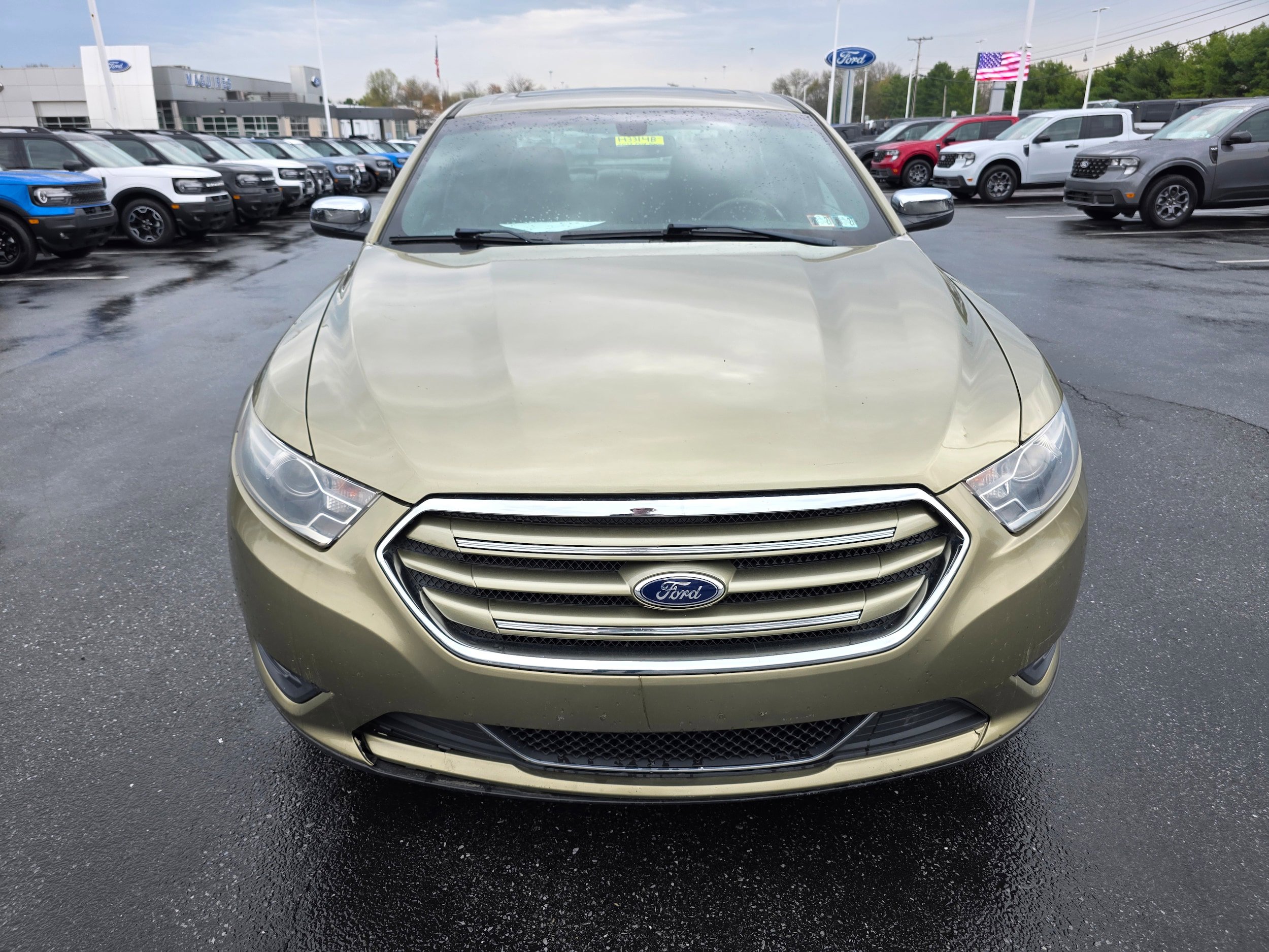 Used 2013 Ford Taurus Limited image 6