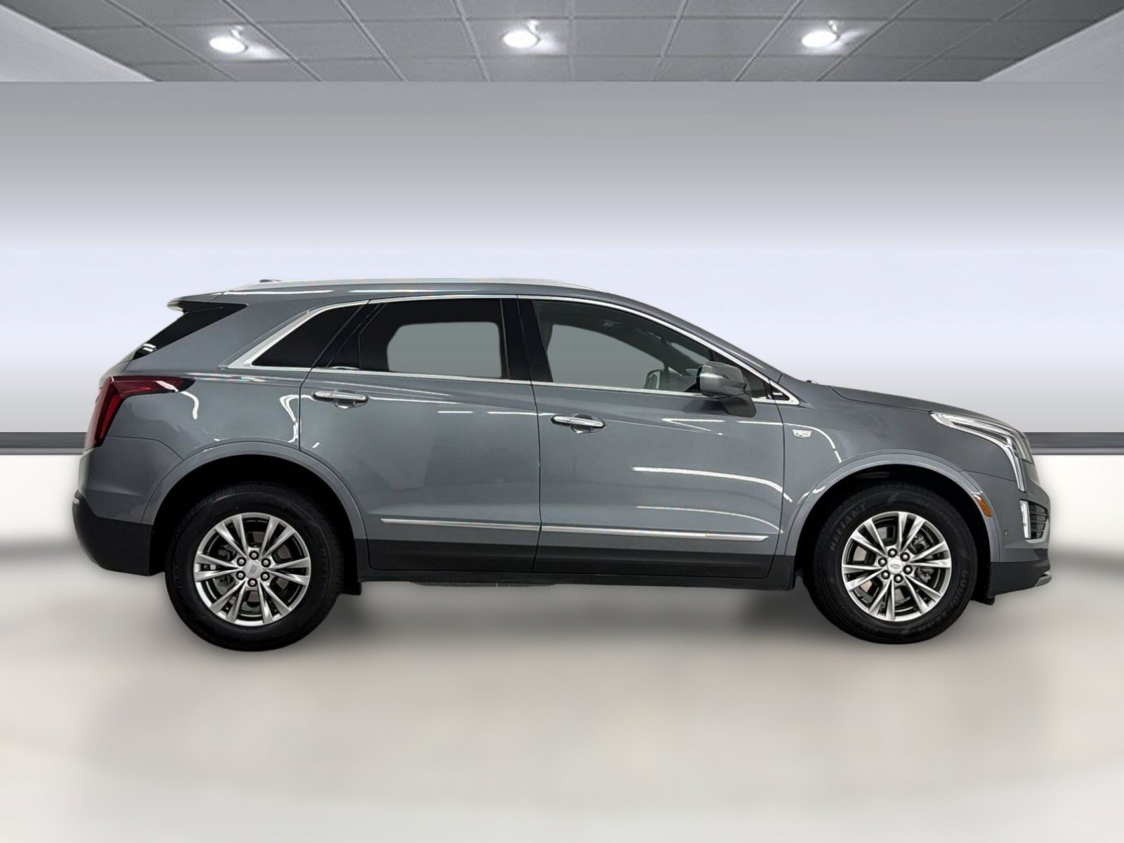 Used 2022 Cadillac XT5 Premium Luxury w/ Technology Package FWD image 8