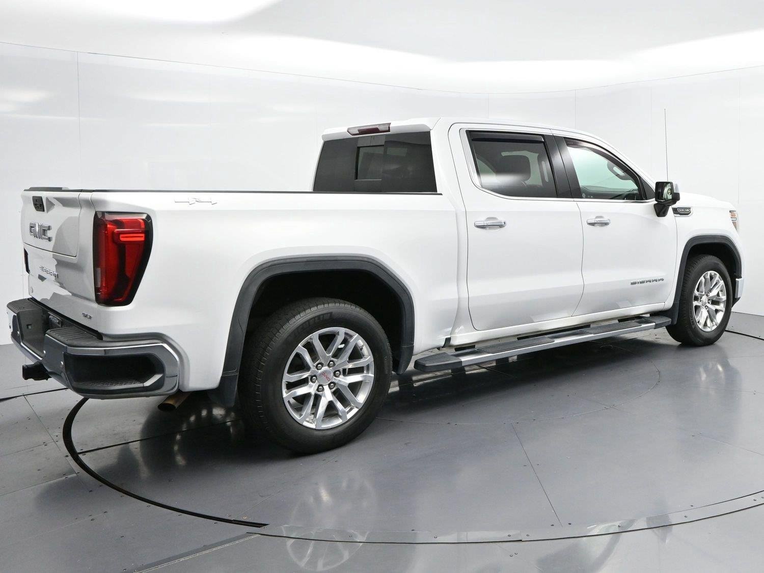 Used 2019 GMC Sierra 1500 SLT w/ SLT Premium Plus Package AWD/4WD image 7