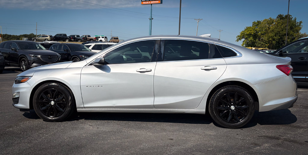 Used 2020 Chevrolet Malibu LT FWD image 15