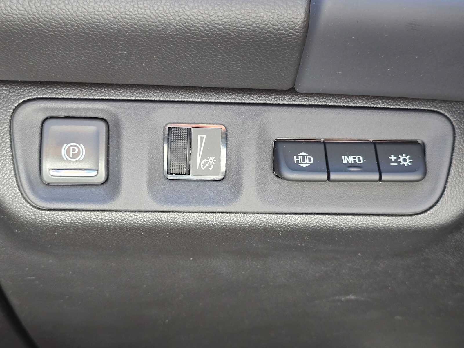 Used 2022 GMC Acadia SLT w/ Technology Package AWD/4WD image 30