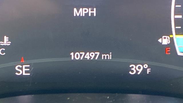 Used 2017 Chrysler Pacifica Touring-L Plus w/ Advanced Safetytec Group FWD image 10