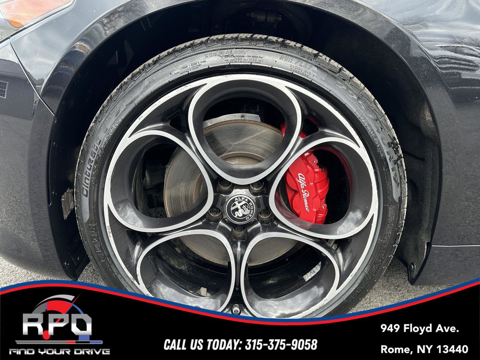 Used 2022 Alfa Romeo Giulia Veloce AWD/4WD image 10
