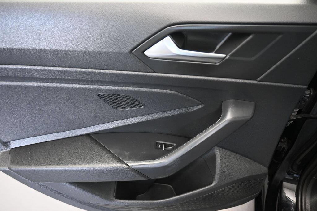 Used 2024 Volkswagen Jetta SE FWD image 29