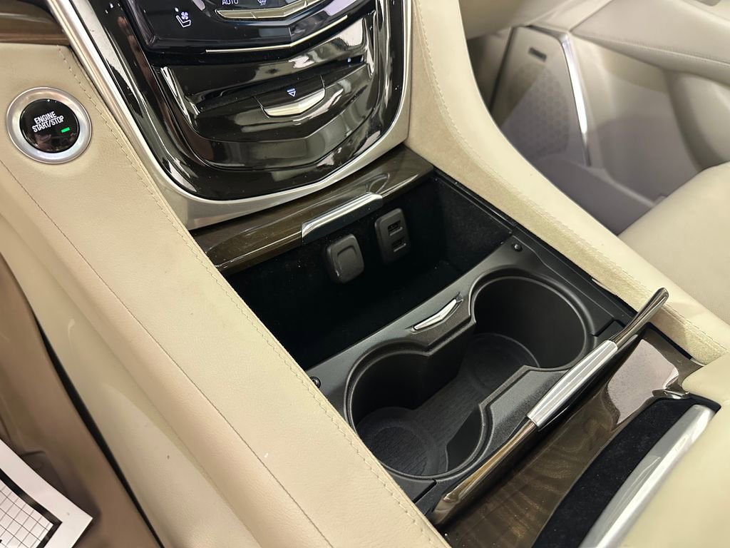 Used 2019 Cadillac Escalade Premium Luxury AWD/4WD image 38