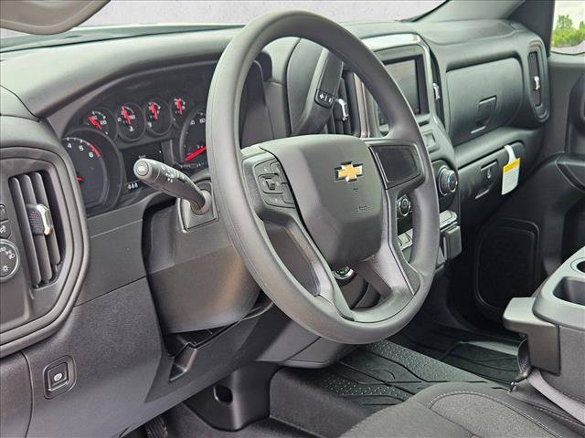 New 2026 Chevrolet Silverado 1500 Custom RWD image 3