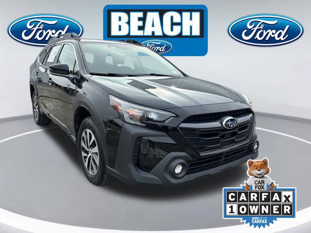 Used 2025 Subaru Outback Premium AWD/4WD image 1