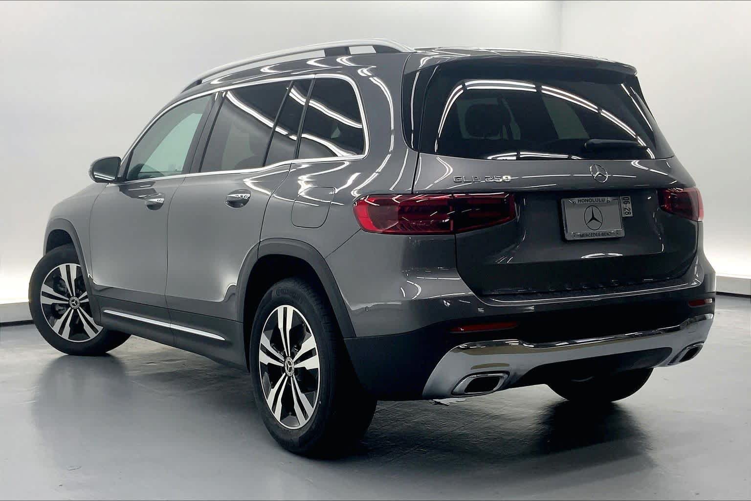 New 2026 Mercedes-Benz GLB 250 image 6