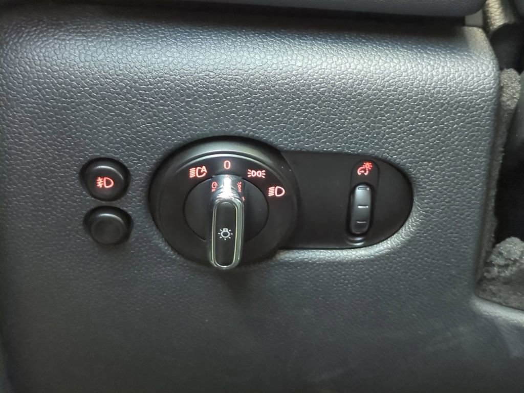 Used 2016 MINI Cooper S image 25