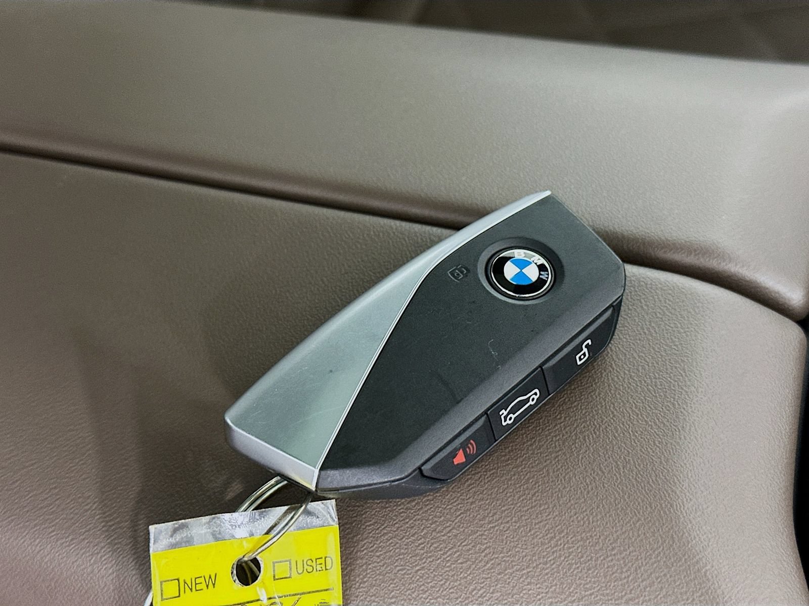 Used 2025 BMW 530i xDrive w/ Premium Package AWD/4WD image 45