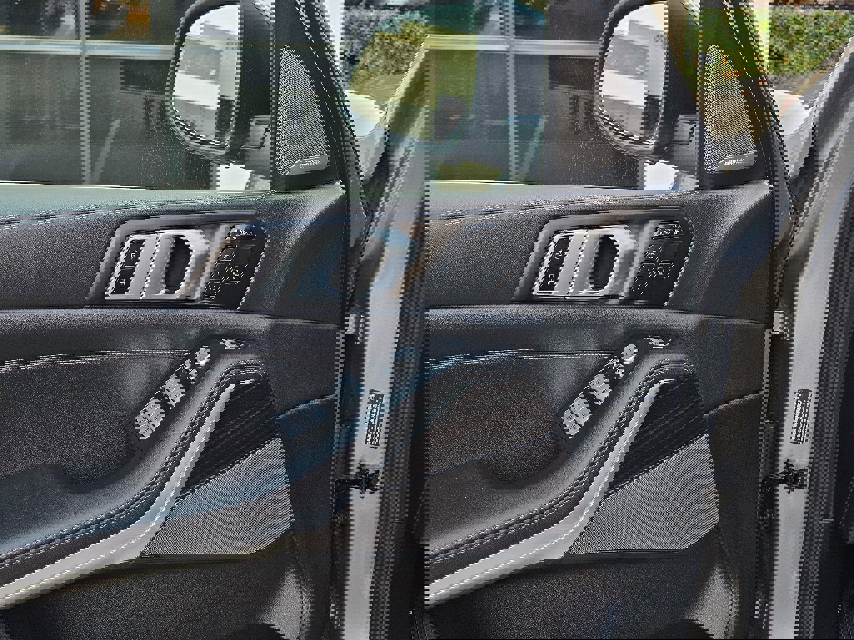 Used 2025 BMW X7 xDrive40i image 13