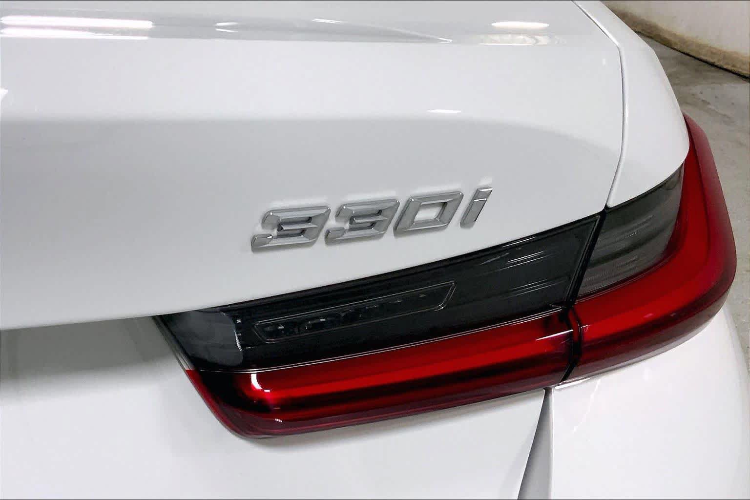 Certified 2023 BMW 330i xDrive Sedan w/ Driving Assistance Package AWD/4WD image 29