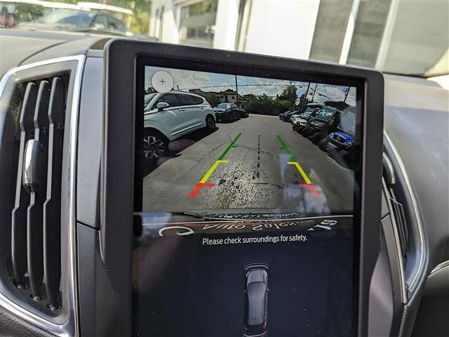 Used 2024 Ford Edge Titanium image 19