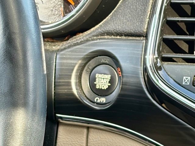 Used 2021 Jeep Grand Cherokee Limited w/ Sun & Sound Group image 21