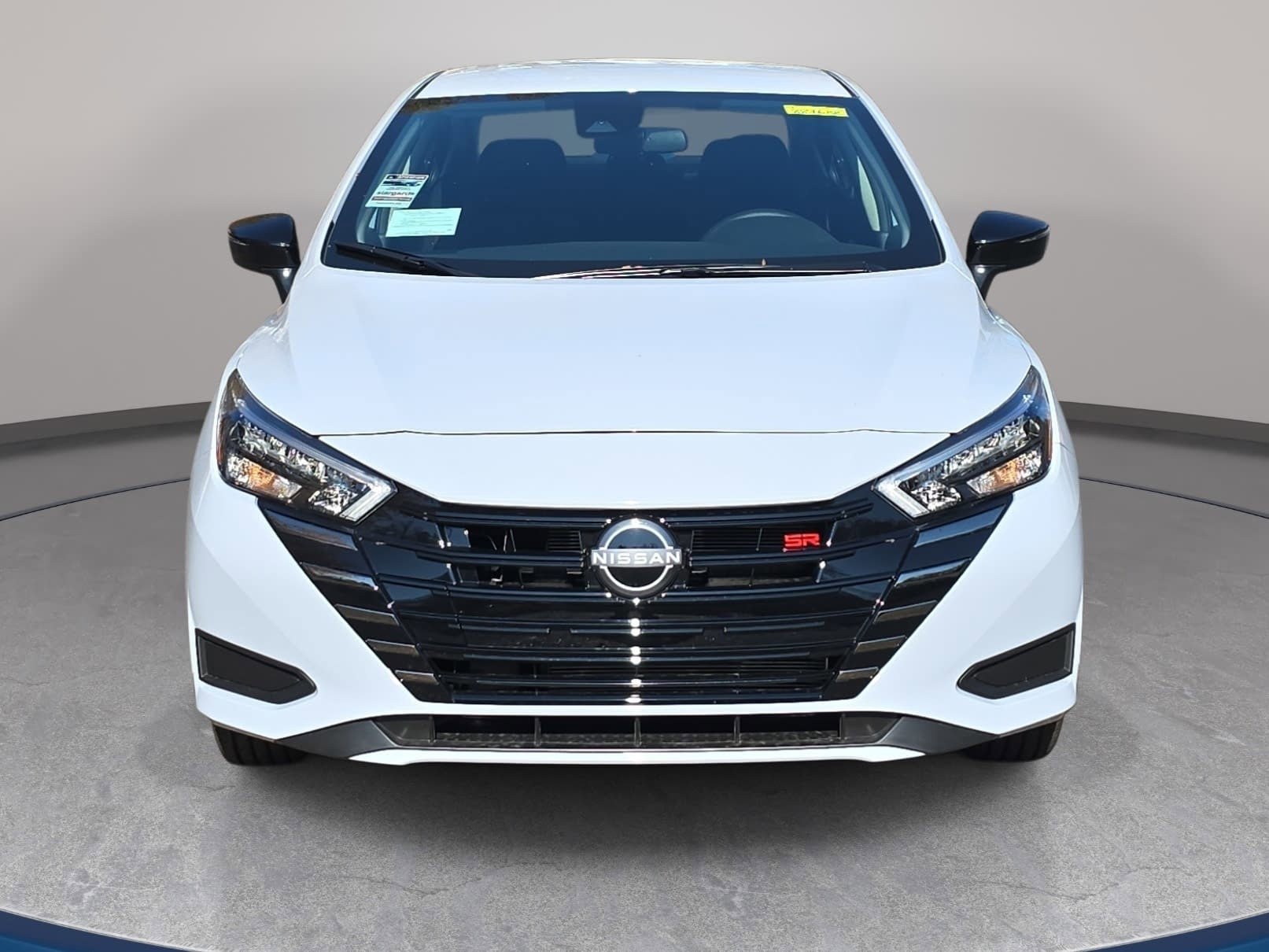 New 2025 Nissan Versa SR w/ Trunk Package FWD image 2