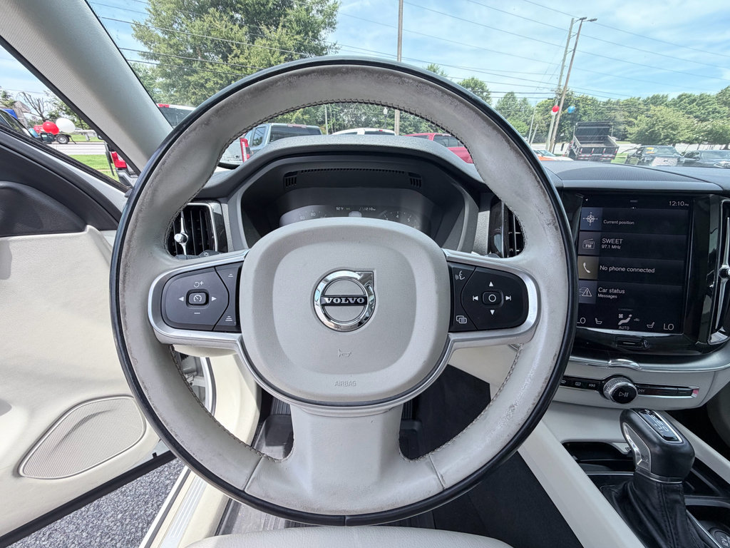 Used 2018 Volvo XC60 T6 Momentum w/ Convenience Package AWD/4WD image 14