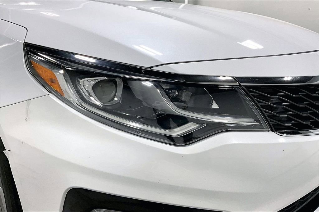 Used 2020 Kia Optima LX image 38