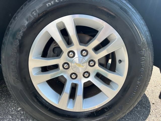 Used 2018 Chevrolet Suburban LS w/ Skid Plate Package AWD/4WD image 29