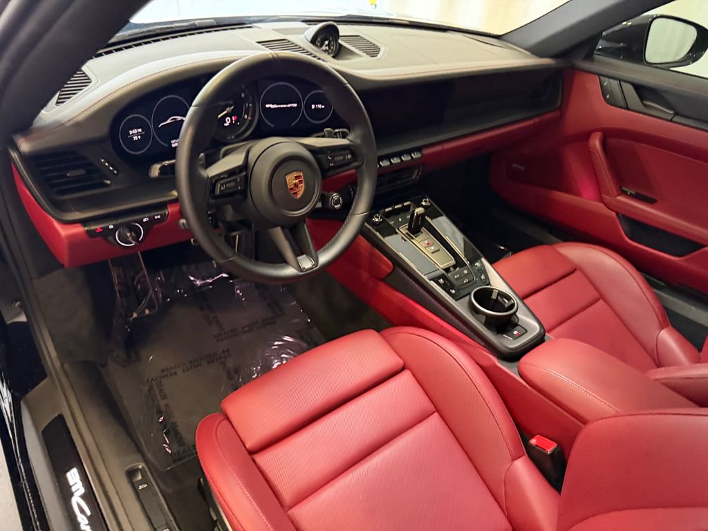 Certified 2024 Porsche 911 Carrera GTS RWD image 4