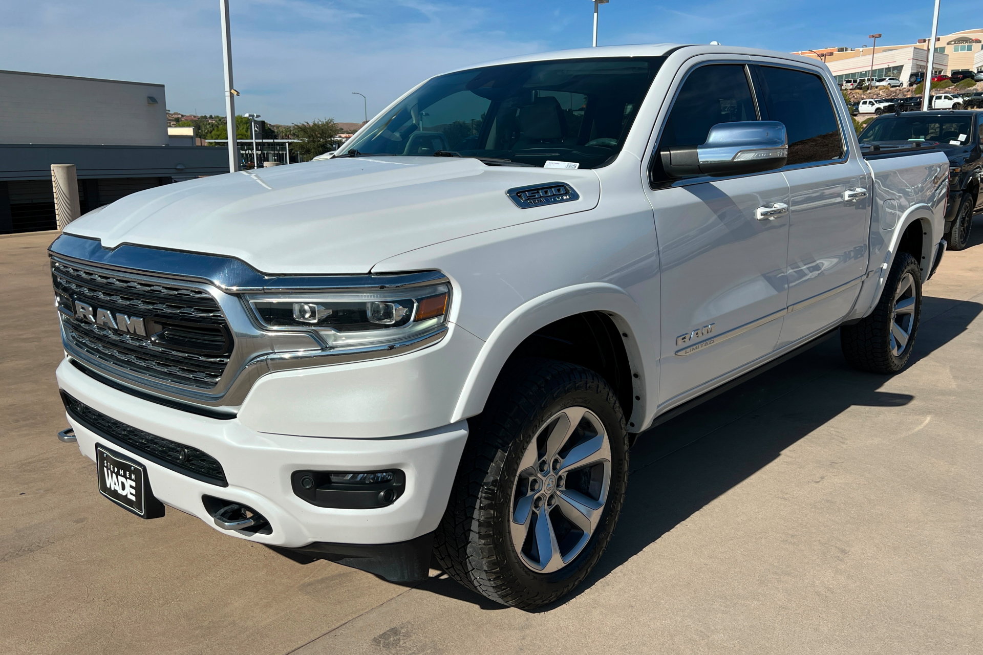Used 2022 RAM 1500 Limited AWD/4WD image 1