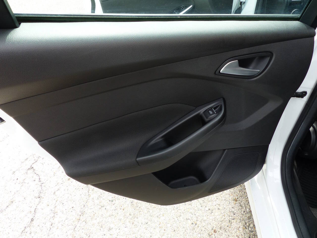Used 2018 Ford Focus ST FWD image 19