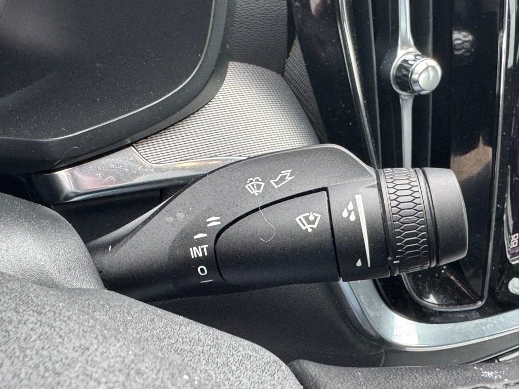 Used 2024 Volvo S60 B5 Plus image 19