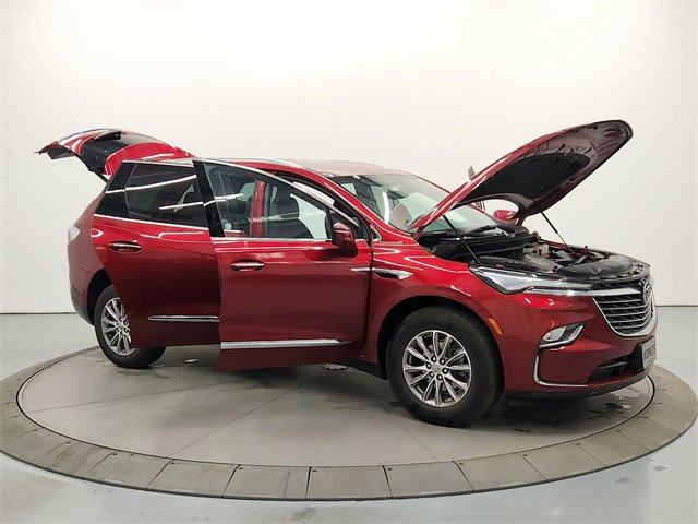 Used 2024 Buick Enclave Premium image 9