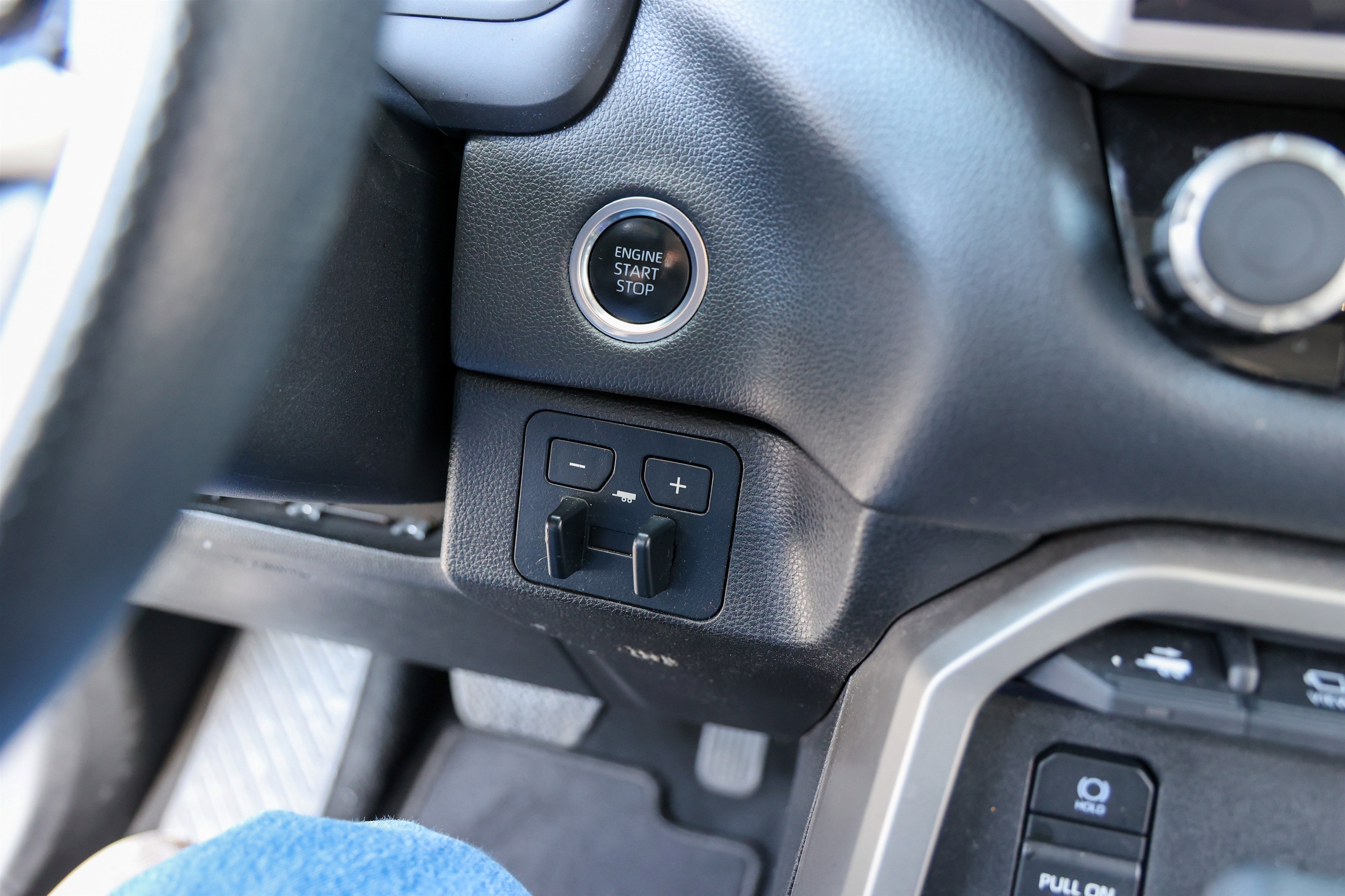 Used 2023 Toyota Tundra Limited image 21