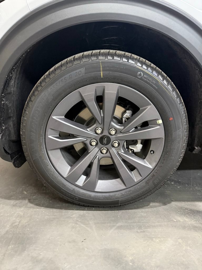 New 2026 Ford Explorer Active w/ Active Comfort Package AWD/4WD image 6