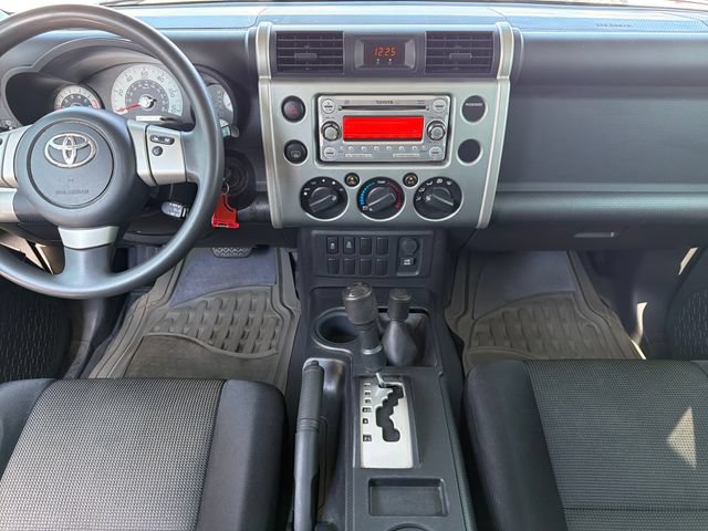 Used 2011 Toyota FJ Cruiser 4WD w/ Convenience Pkg image 9
